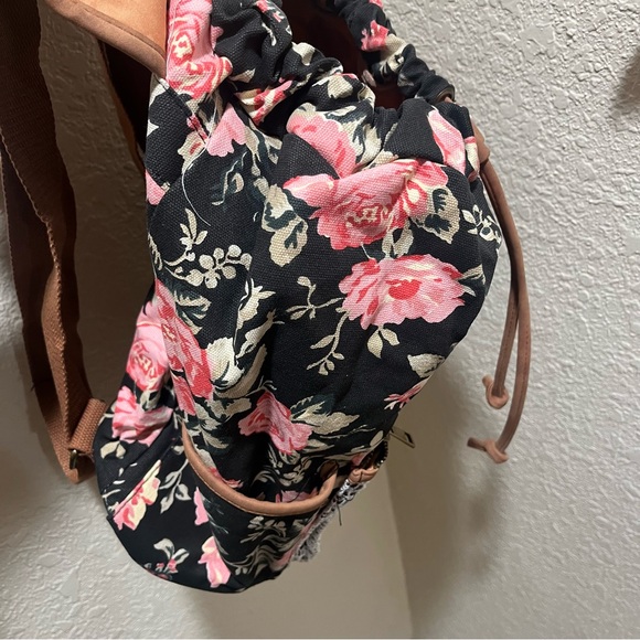 Gina Concepts floral backpack - Picture 3 of 5